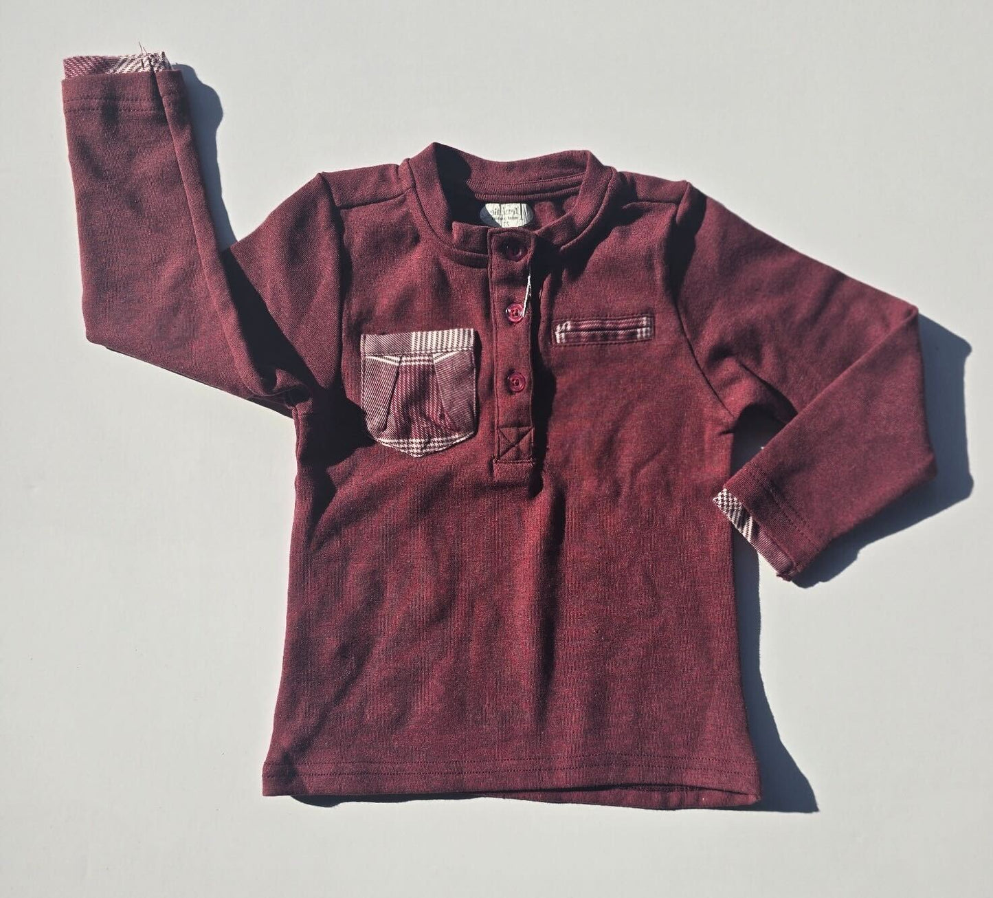 DARK RED LONG SLEEVE WITH WHITE PLAID POCKET