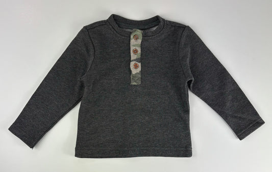 DARK GRAY LONG SLEEVE WITH CAMO ACCENT