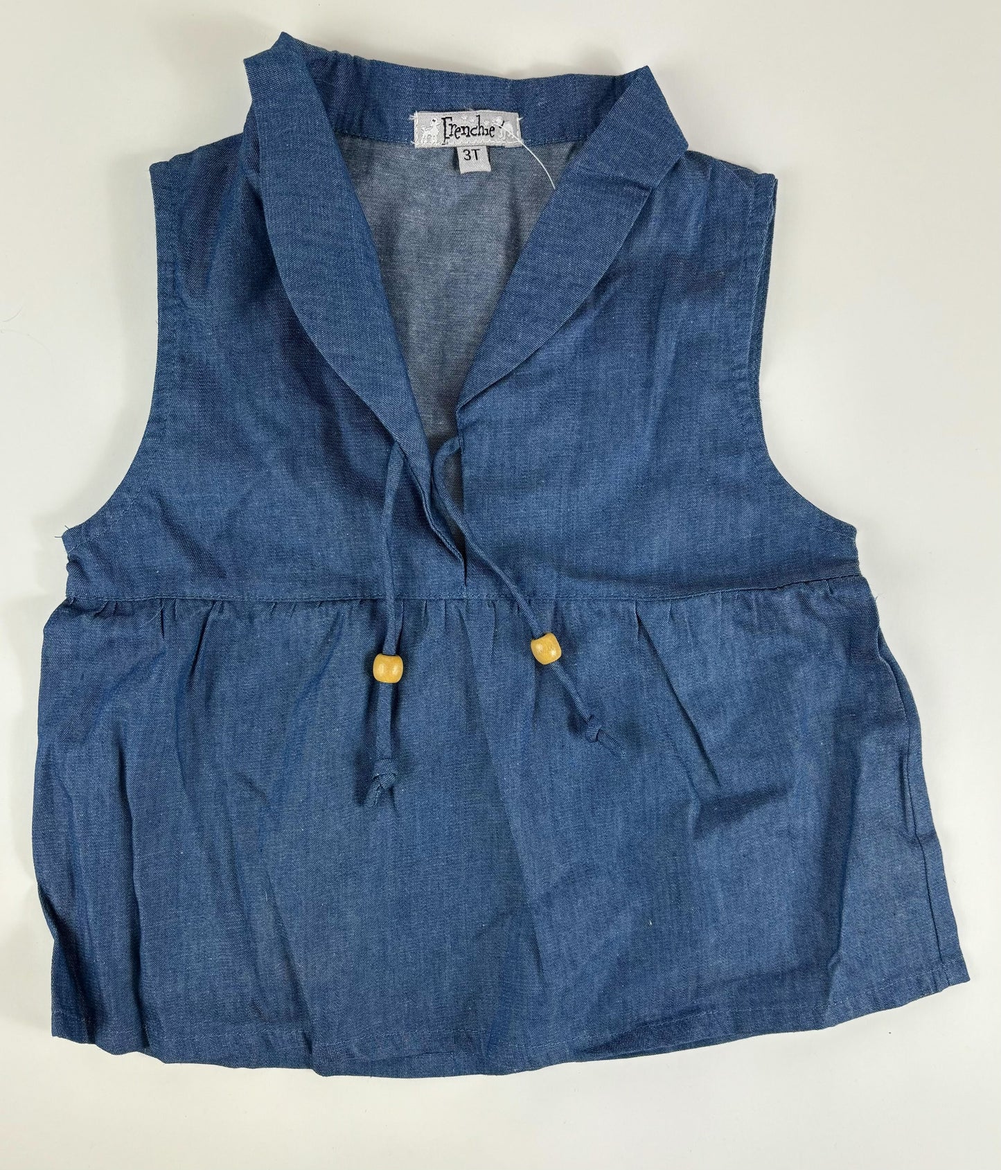 BLUE TOP W/ BEADED STRING