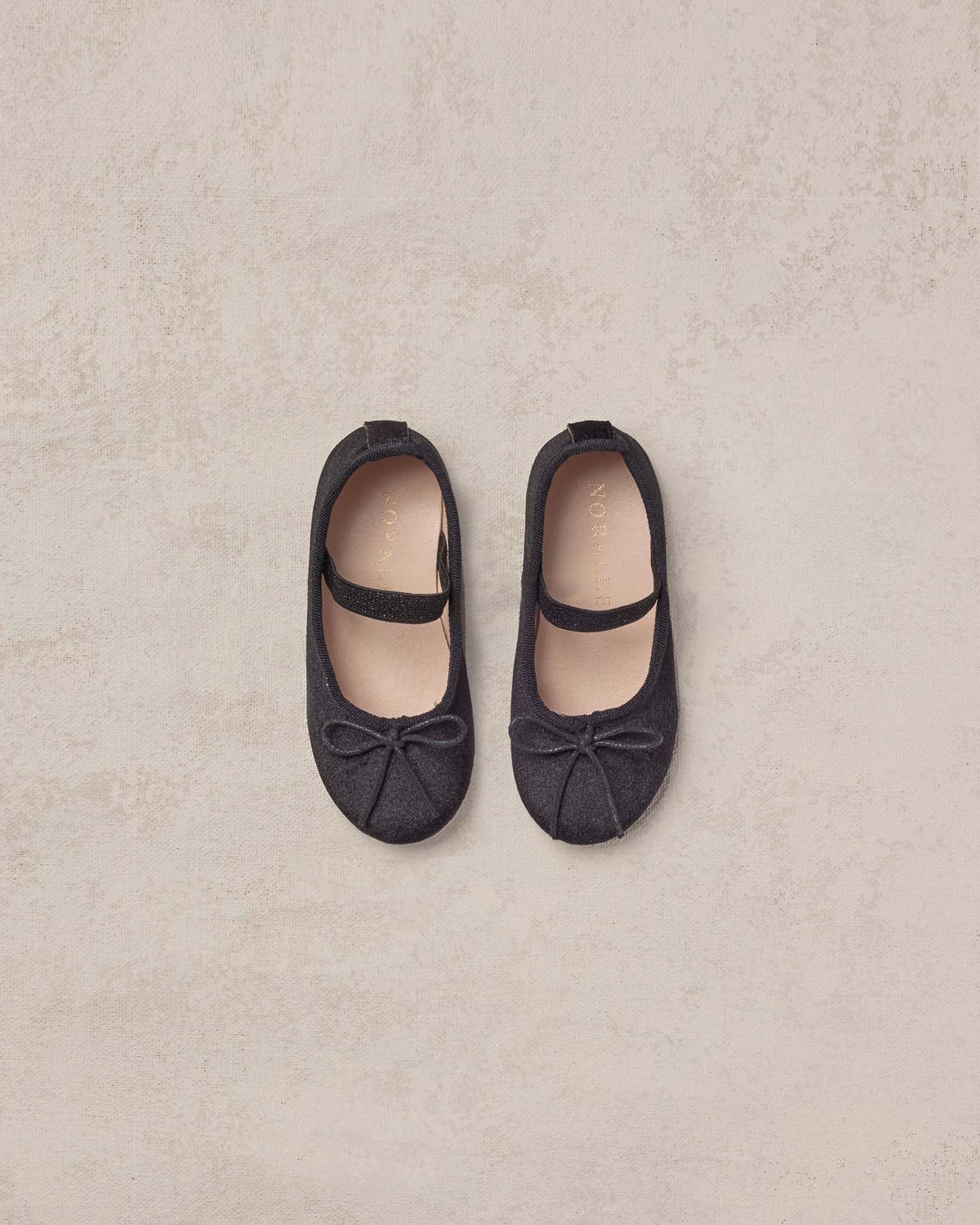 ballet flats || black